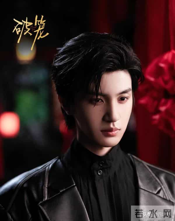 余茵新剧未播先爆100万预约,张翅演阴暗绿茶太带感?