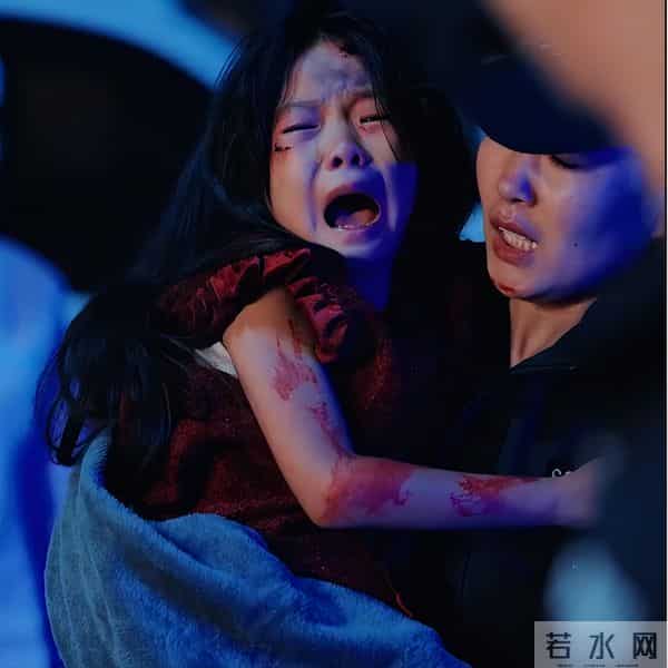 短剧界清流！这部 “直播捉鬼” 爽剧熬夜追不够