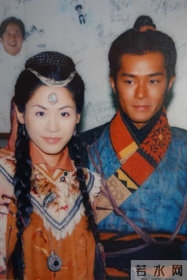 原班人马回归！电影《寻秦记》定档12月31日，古天乐再演项少龙，剧版评分高达8.6