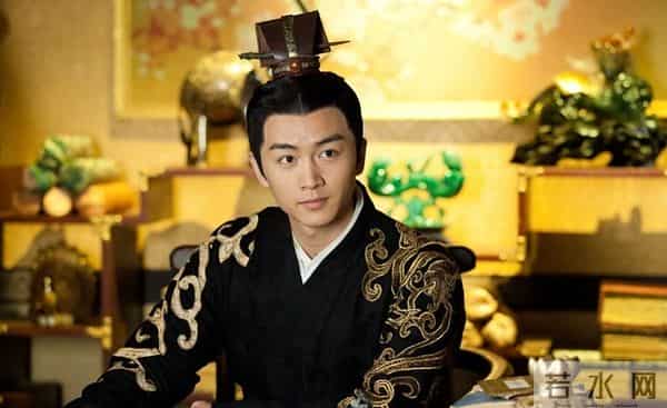 从“古装脸”到“正剧脸”,陈晓用8年,打了一场漂亮的翻身仗