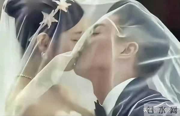 离婚后彻底放飞!陈妍希新剧爱上小20岁小鲜肉 陈晓大男主被抢风头