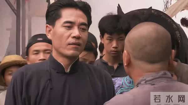 《大宅门》郑老屁因为白景琦不让路下死手,被七爷一脚踹了河里