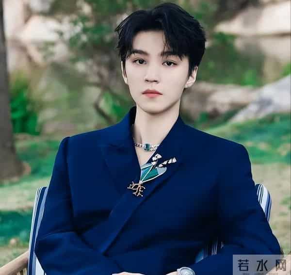 易烊千玺也没想到，分道扬镳2年后，王俊凯已走上另一条上坡路