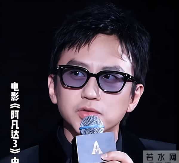 三亚偶遇明星,章子怡一脸褶,四太梁安琪好时髦,奚梦瑶夫妇也在