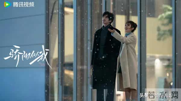 4部甜恋现偶来袭,《双轨》空降开播,《骄阳似我》《轧戏》将播