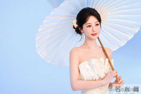 再演贾玲新电影,还被曝与张小斐是平番!果然杨紫在哪都是宠儿!