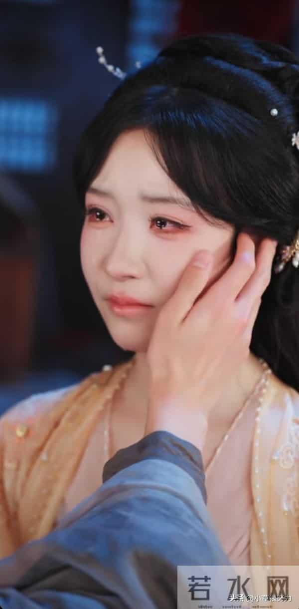 红果短剧太魔幻12部新剧干不过1部续作300万和1亿差的不只是数字