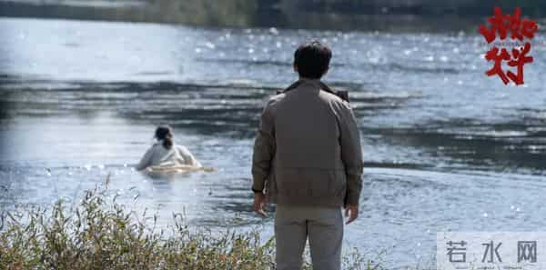 仇晟《比如父子》:用AI科幻跨越生死,让中式父子情得以被看见