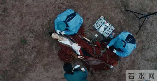 《超感迷宫》首播，一个挤眉弄眼，一个梗脖子，不会演就别演了！