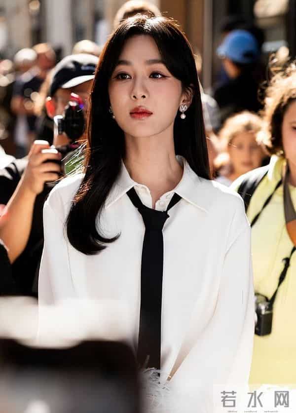 演都不演了!官宣喜讯才6天,杨紫担心的事发生,个个戳她心窝