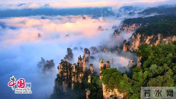 《阿凡达3:火与烬》张家界地貌与潘多拉的奇幻