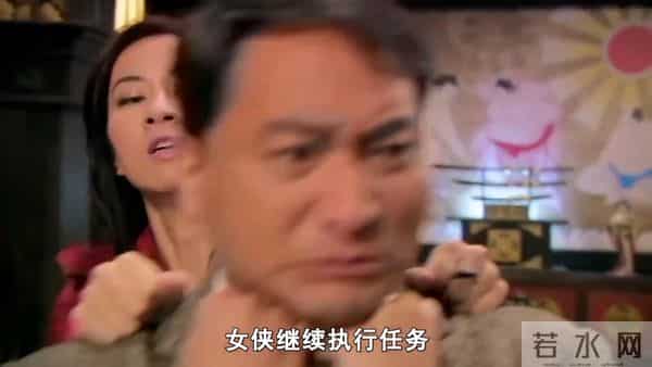 女侠涂口红带蕾丝眼罩暴打鬼子，抗日神剧简直不要太离谱！