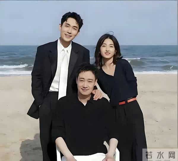 你说的是张译一家在电影《志愿军:雄兵出击》(也称《志愿军2》