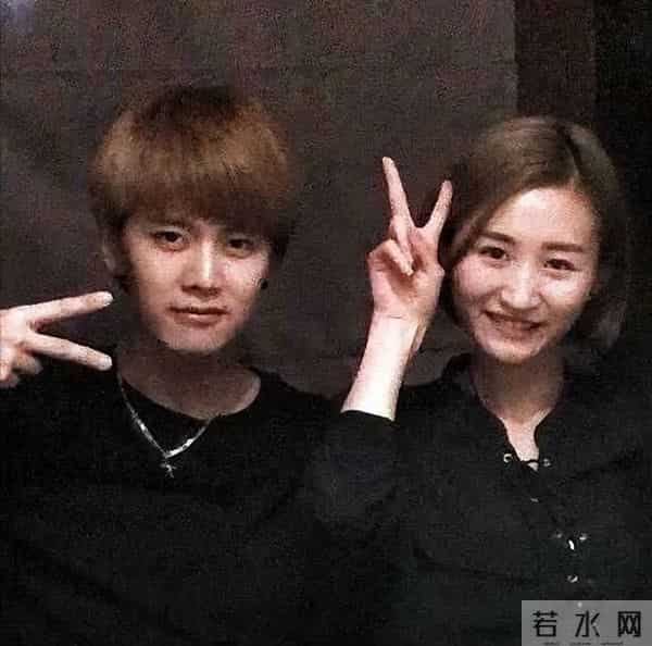 磕到了！任嘉伦当红时“早婚早育”，妻子陪他走过低谷，他把她宠成唯一