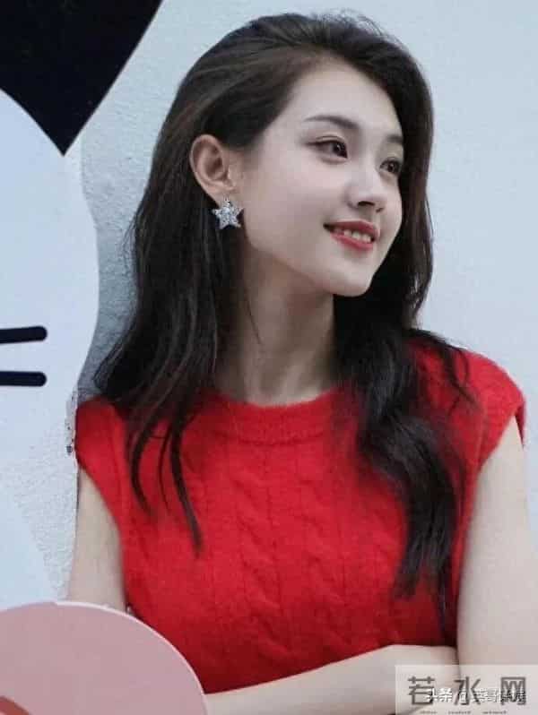 赵露思也想不到！曾演她身边不起眼的小护卫，如今成短剧爆款女主