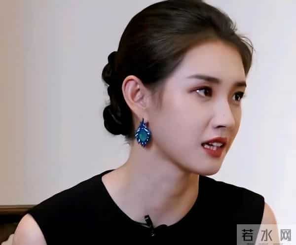 刘诗诗也不会想到,曾在她身边演丫鬟的女孩,在另一个赛道成顶流