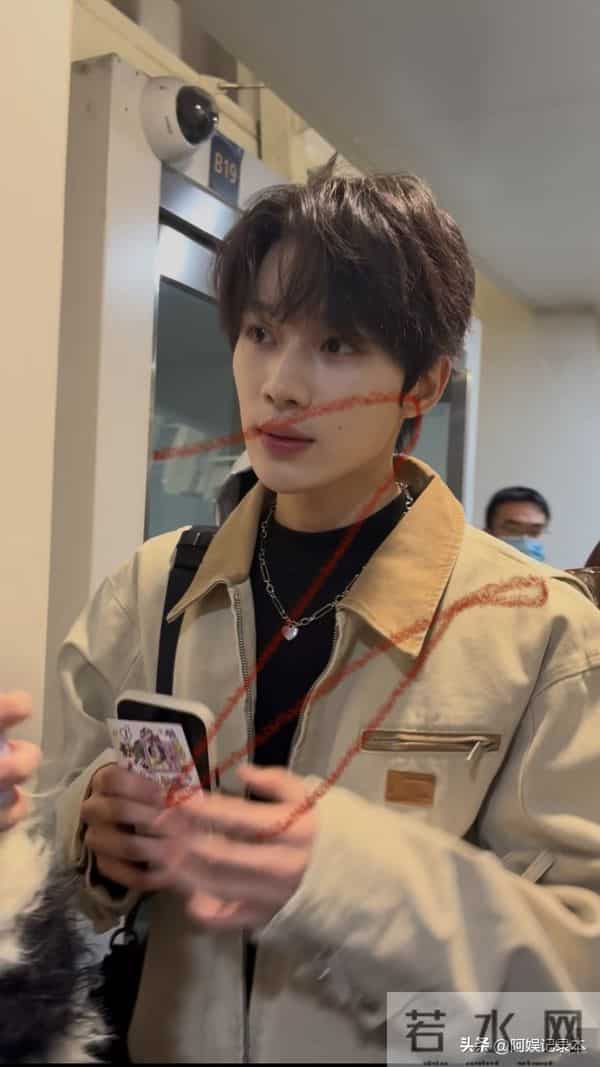 星光大赏官宣短剧演员，看看他们离了滤镜还有谁能看