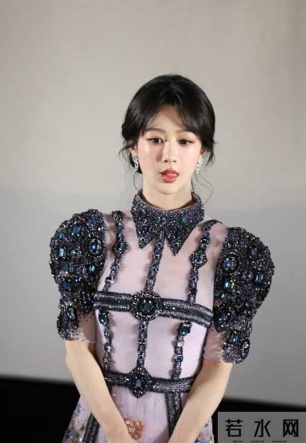 演都不演了!官宣喜讯才6天,杨紫担心的事发生,个个戳她心窝