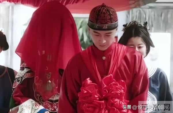 大生意人 - 李钦用白玉瓶当新婚礼物羞辱古平原，才知李钦有多龌龊