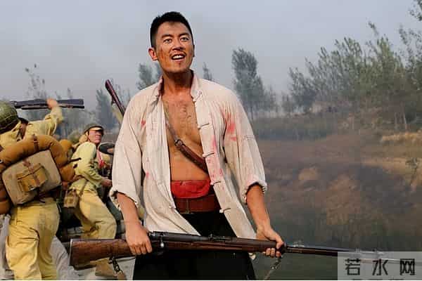 朱亚文,再次爆火,行走的荷尔蒙又杀回来了!