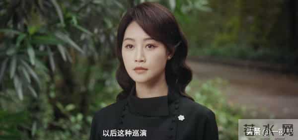 《风与潮》首播:躲过35岁的蓝盈盈、36岁任嘉伦,被37岁李纯惊艳