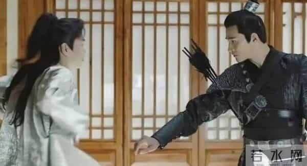 《庆余年》燕小乙之死：强行追杀范闲，被巴雷特一枪轰烂身体