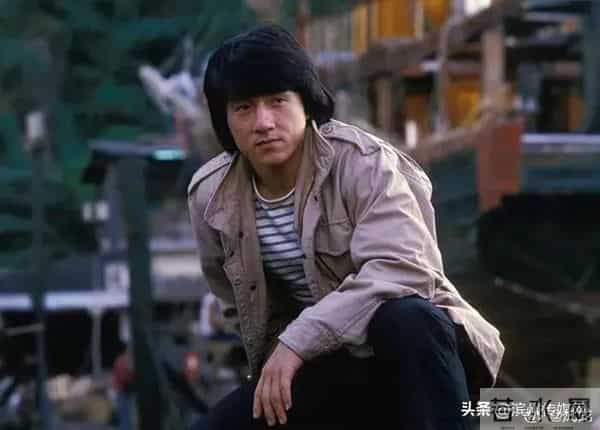 71岁的成龙回应“龙叔老了”:谢谢你们还记得我几十年前的样子,能慢慢变老是我的幸运