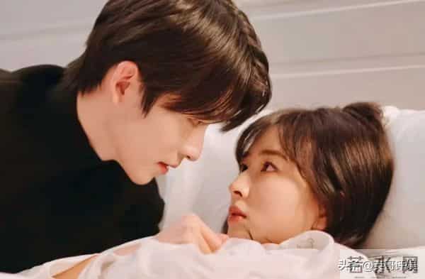 刘萧旭新剧《撕婚》官宣杀青,首搭女主身材好到爆,脸却一言难尽