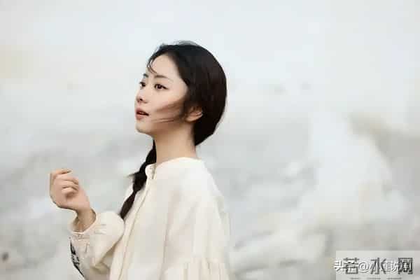 哇噻！《风与潮》今日首播，四大平台轮番推出“王炸剧”抢占榜首