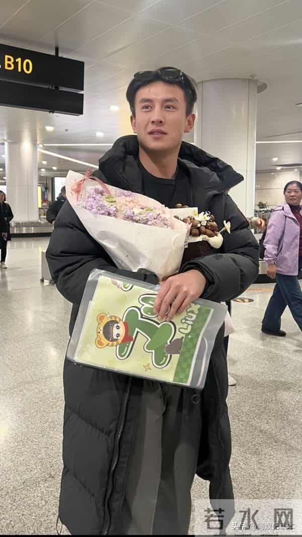 星光大赏官宣短剧演员，看看他们离了滤镜还有谁能看