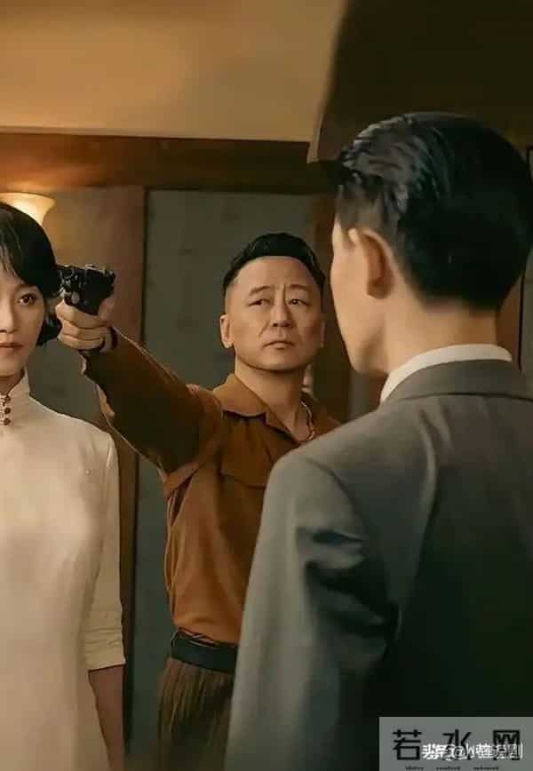 哇噻！《风与潮》今日首播，四大平台轮番推出“王炸剧”抢占榜首