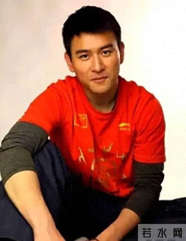 43岁徐僧凭《大生意人》爆红，你认得这张硬汉脸吗？