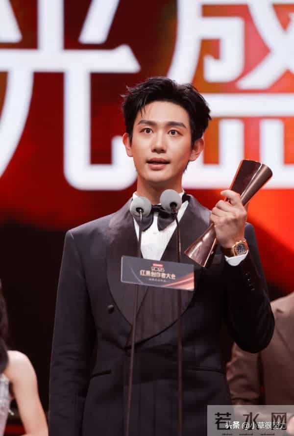 短剧圈佛系三兄弟拍戏后不直播不上热搜却部部剧爆火成了一股清流