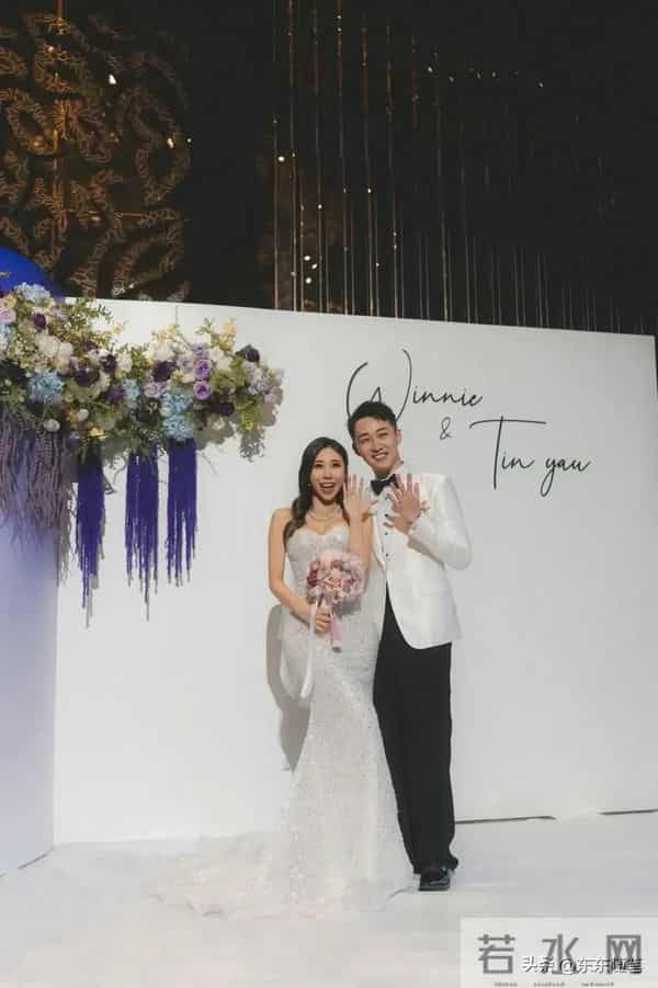 30岁TVB艺人娶富家女场面盛大，新娘满身金器，在豪华酒店摆23桌