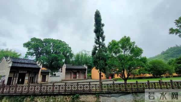 两性关系,真正暗恋你的女人,称呼上不会叫“哥”,而是这几种