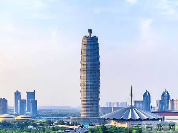 情侣一起考公男友考上辽宁公务员 女生：3年感情比不上1个编制？