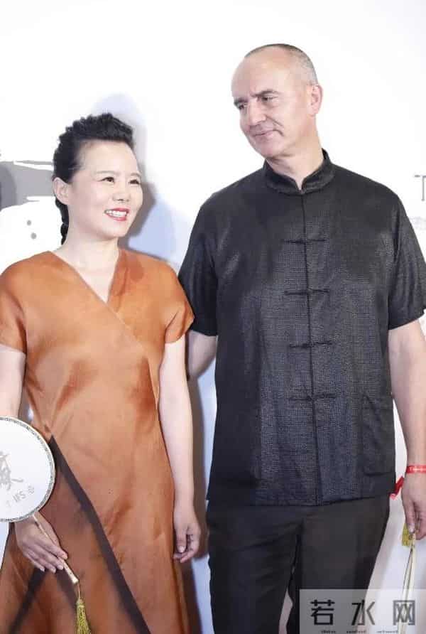 竹篮打水一场空,为挽回"偏轨"前夫狂送礼物的龚琳娜,成了"笑话"