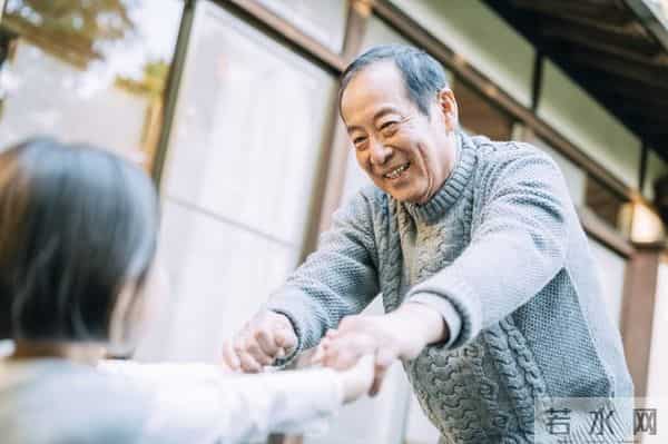 人到晚年才悟到：夫妻之间，最怕的不是争吵，而是这个