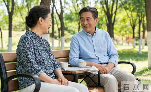 六旬大叔与女子相亲后提出同居，女方：行，只要你答应我三个条件