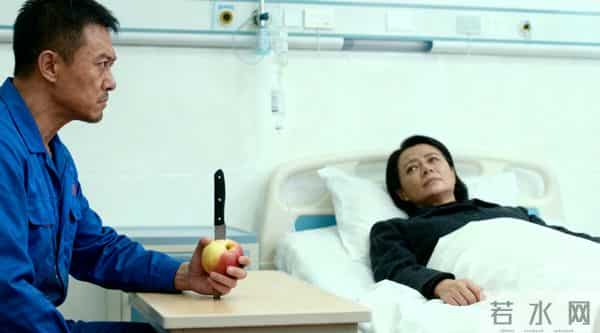 36岁女校长相亲总失败,我开玩笑说咱俩凑合,次日她把户口本拿来