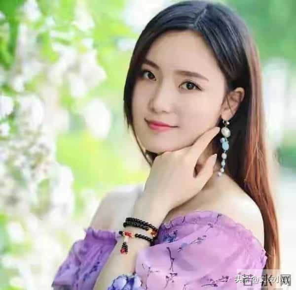 两性交往：刺激女人荷尔蒙的6个“心”开关，让她彻底为你折服