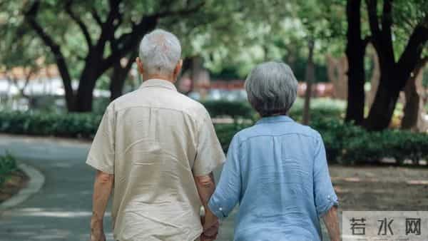 人到晚年才悟到：夫妻之间，最怕的不是争吵，而是这个