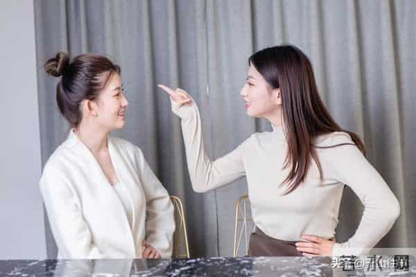 兄弟姐妹翻脸后,这8种做法,既留体面又护亲情