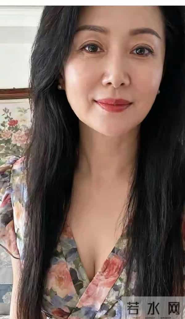 我48岁。和54岁男性出去玩了半月，回来果断提出散伙，太无语了。