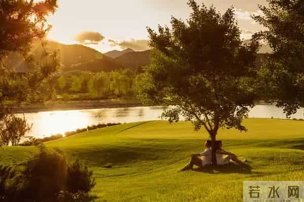 60岁老太太掏心窝子的话：晚年有没有老伴，日子真是两重天