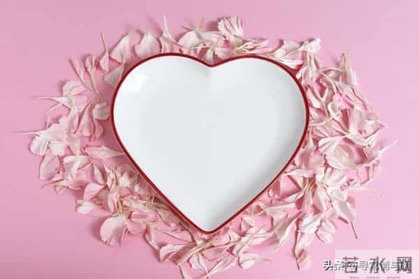 两性关系：男人要明白，女人无论多大年龄，都有这样一个需求