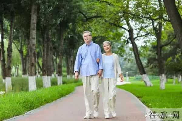 65岁后男人和女人在一起，最怕聊这几个话题，很多人都中招了