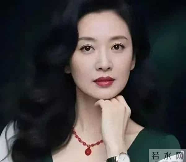 搂着睡可以，亲嘴也行，但女人说的话，你敢全信吗？