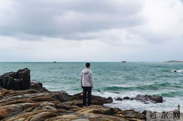 无论何时,尽量不要跟身边的人,包括你的父母妻儿,分享这3件事