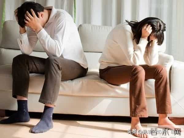 两性关系-大多数夫妻关系变坏，不是性格不和，而是三个原因导致